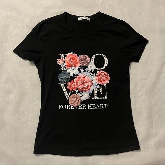 MAYBE Wang black top with love forever heart printed on front size small - Picture 1 of 10